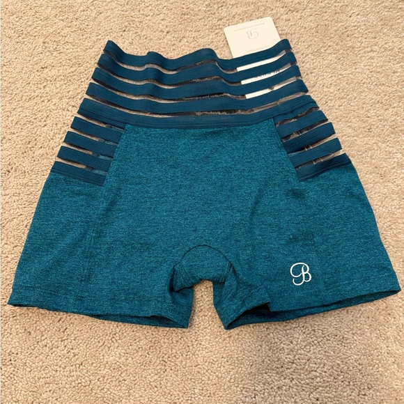 Bombshell shorts NWT!Cross listed on Mercari!
